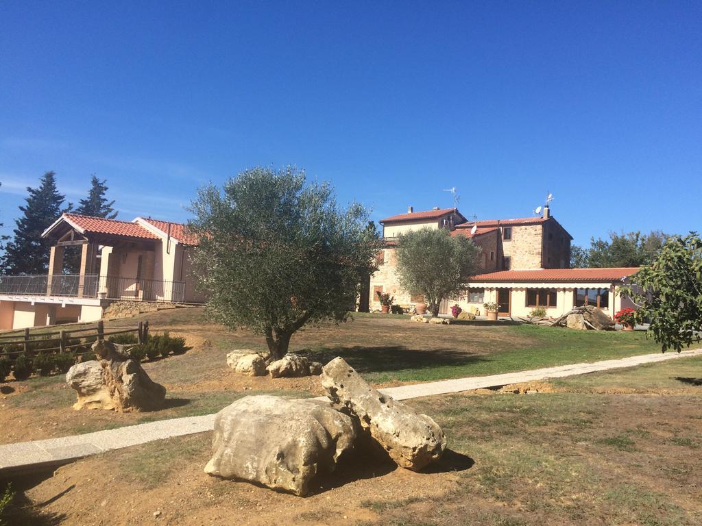 הוילה Istia dʼOmbrone Agriturismo Diaccialone מראה חיצוני תמונה